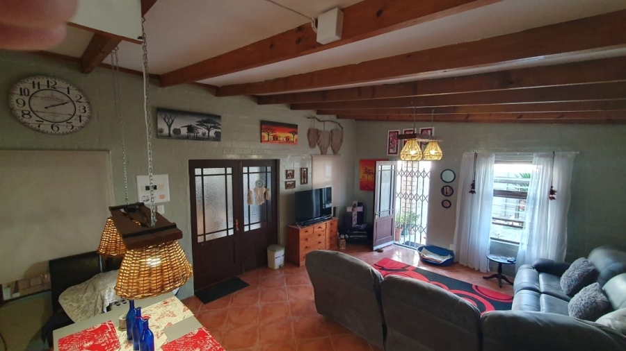 5 Bedroom Property for Sale in Britannia Bay Western Cape